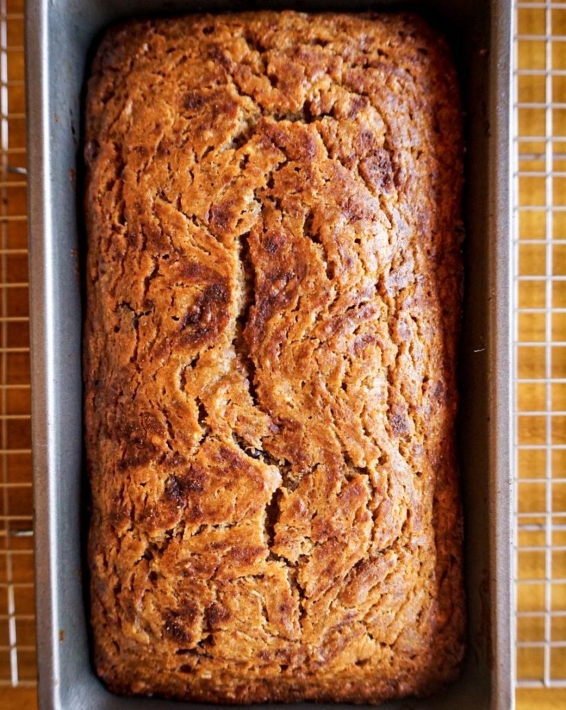 speculaas banana bread close up