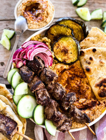 souvlaki hummus bowl